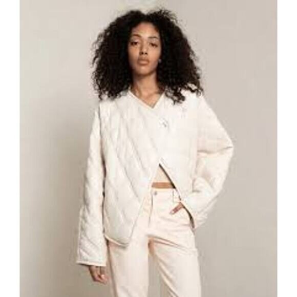 NEW A.L.C. Emory Asymmetric Quilted Padded Faux Leather Jacket Cream Size: XS - Picture 8 of 8